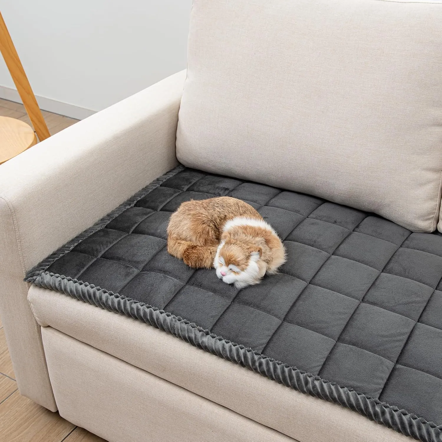 Couch Cover for Dogs Washable Pet Bed Fuzzy Pet Couch Covers Nonslip Couch Slipcover for Dogs, Kids, Pets Friendly Sofa Cover Loveseat Covers (Dark Gray, 21''x59''/Rectangular)