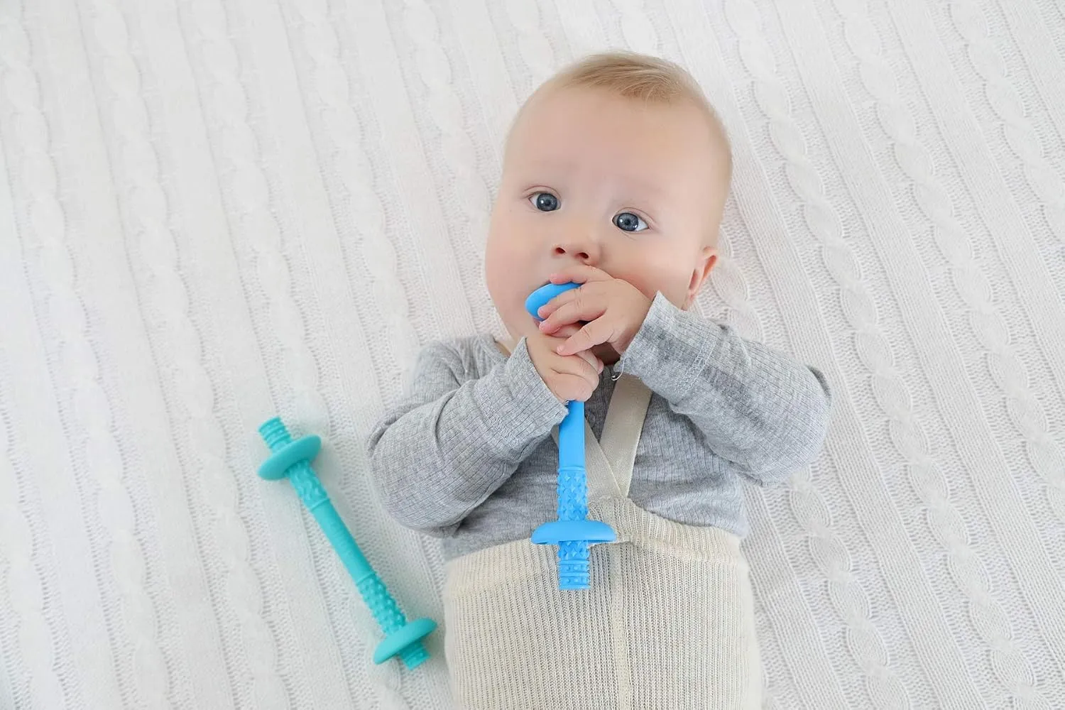 Giftty Teething Tube with Safety Shield Baby Hollow Teether Sensory Toys Gum Massager, Food-Grade Silicone for Infant 3-12 Months Boys Girls, 1 Pair with 4 Cleaning Brush Included (Blue Grey)