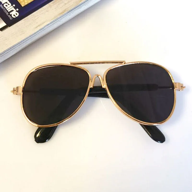 Wholesale New pet cat sunglasses small dog sunglasses Oval love glasses 9cm Photo cool props